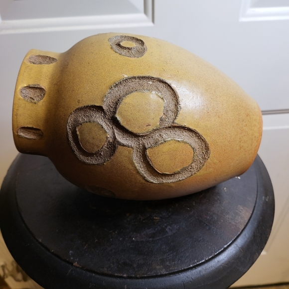 Toyo Medium Vase #1 Ikebana Vessel Umber Sienna Glaze with Granular Grog Incised - Picture 6 of 15